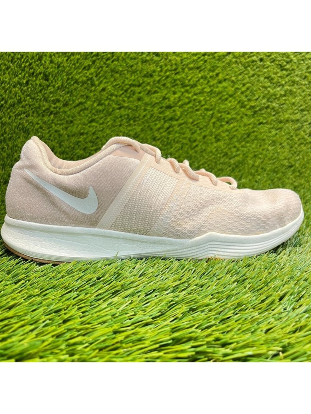 Nike City Trainer 2 Womens Size 12 Pink White Athletic Running Shoes Sneakers